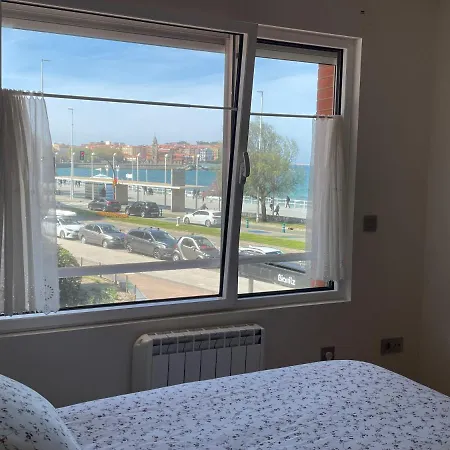 Apartamento Playa San Lorenzo * خيخون